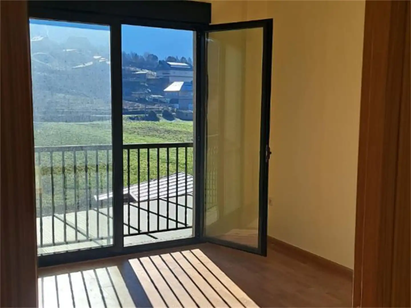 Flat for sale in Avenida do Bierzo, 74, O Barco de Valdeorras Balcony of Flat for sale in O Barco de Valdeorras with Heating, Parquet flooring and Storage room