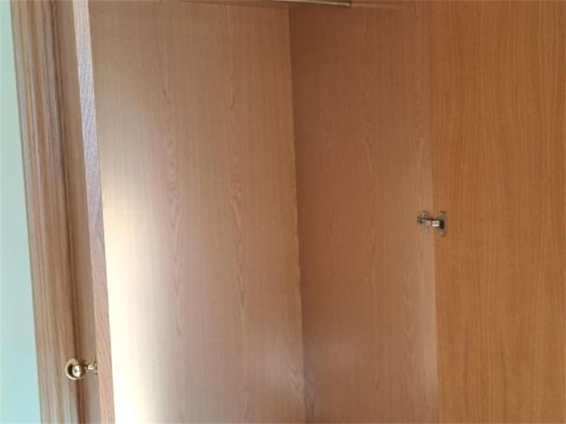 Dormitori de Pis en venda en O Barco de Valdeorras   amb Calefacció, Parquet i Traster