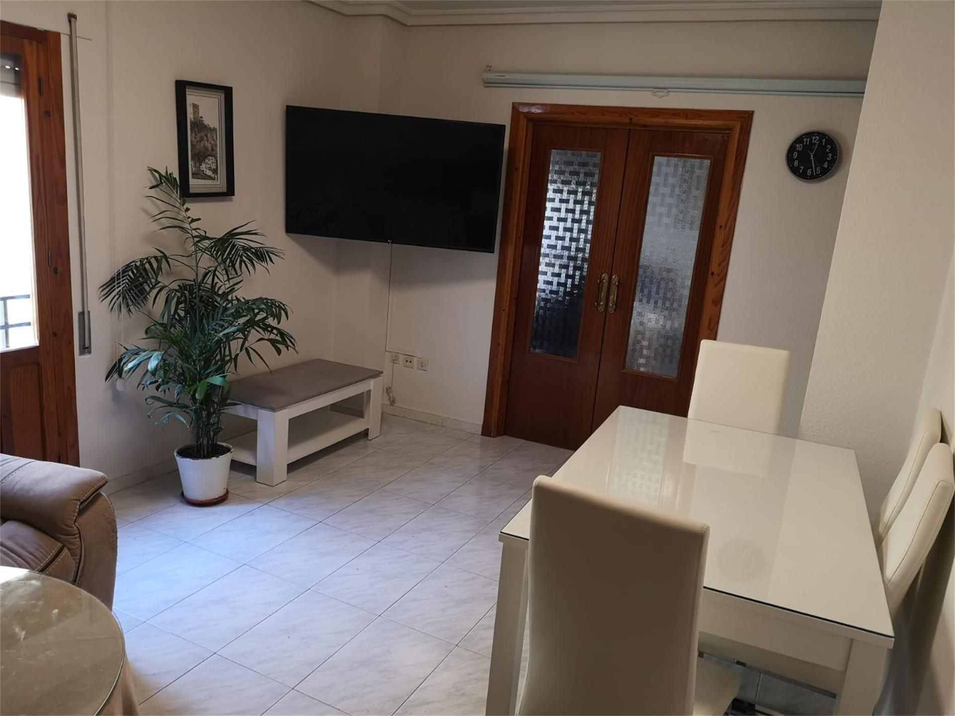 Menjador de Casa adosada en venda en Baza amb Aire condicionat, Terrassa i Traster