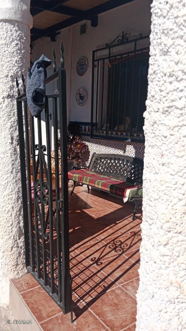 Casa adosada en venda a Diseminado Extrarradio, Válor Terrassa de Casa adosada en venda en Válor amb Traster