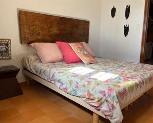 Bedroom of Flat to share in Elche / Elx  with Terrace and Swimming Pool