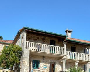 Vista exterior de Casa adosada en venda en Cerdedo amb Terrassa, Piscina i Balcó