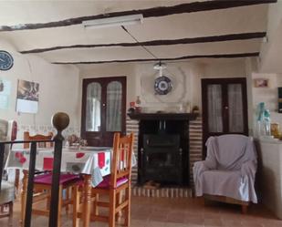 Menjador de Casa adosada en venda en Chelva amb Aire condicionat, Terrassa i Balcó