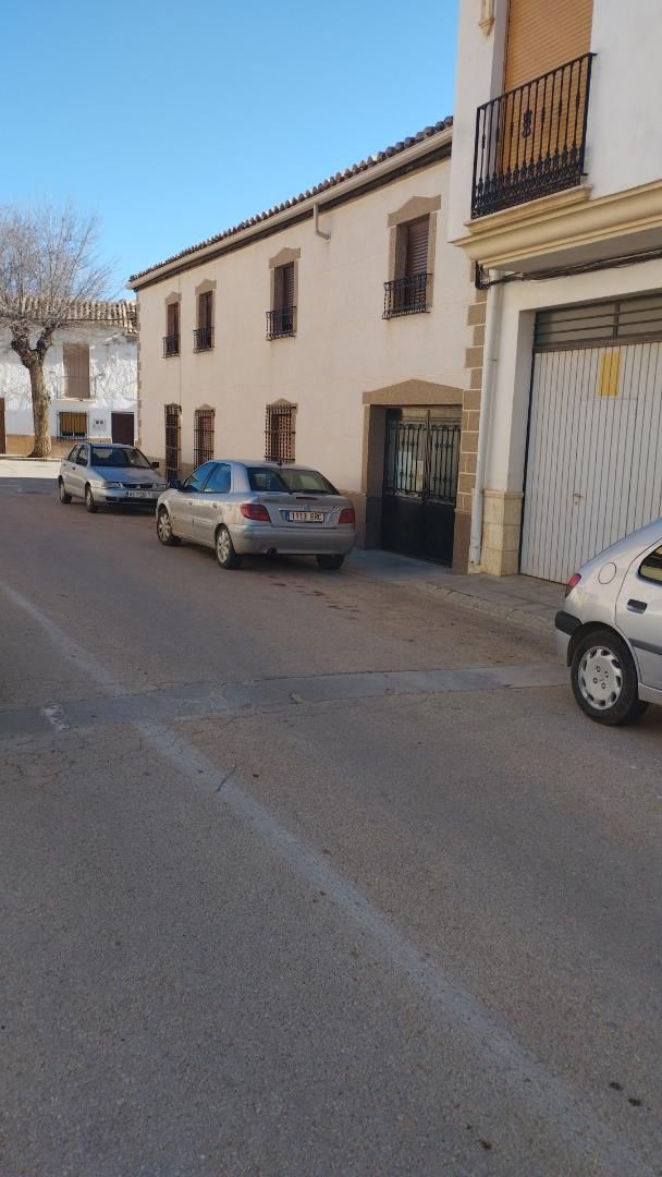 Parking of Single-family semi-detached for sale in La Gineta
