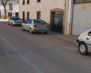 Aparcament de Casa adosada en venda en La Gineta