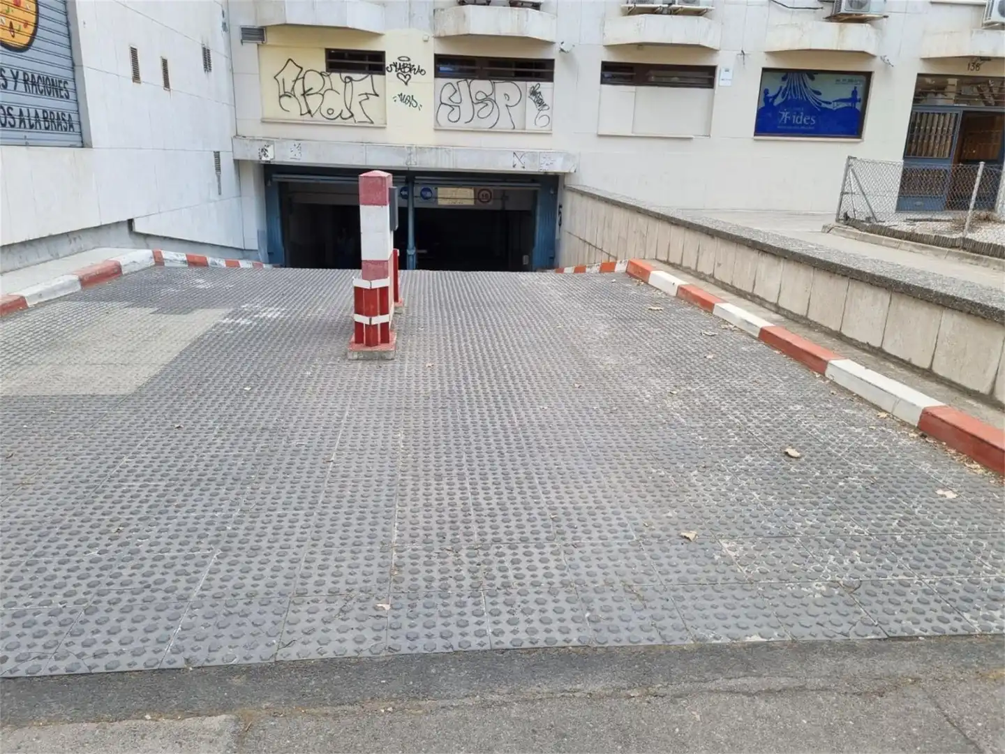 Parking of Garage for rent in Madrid