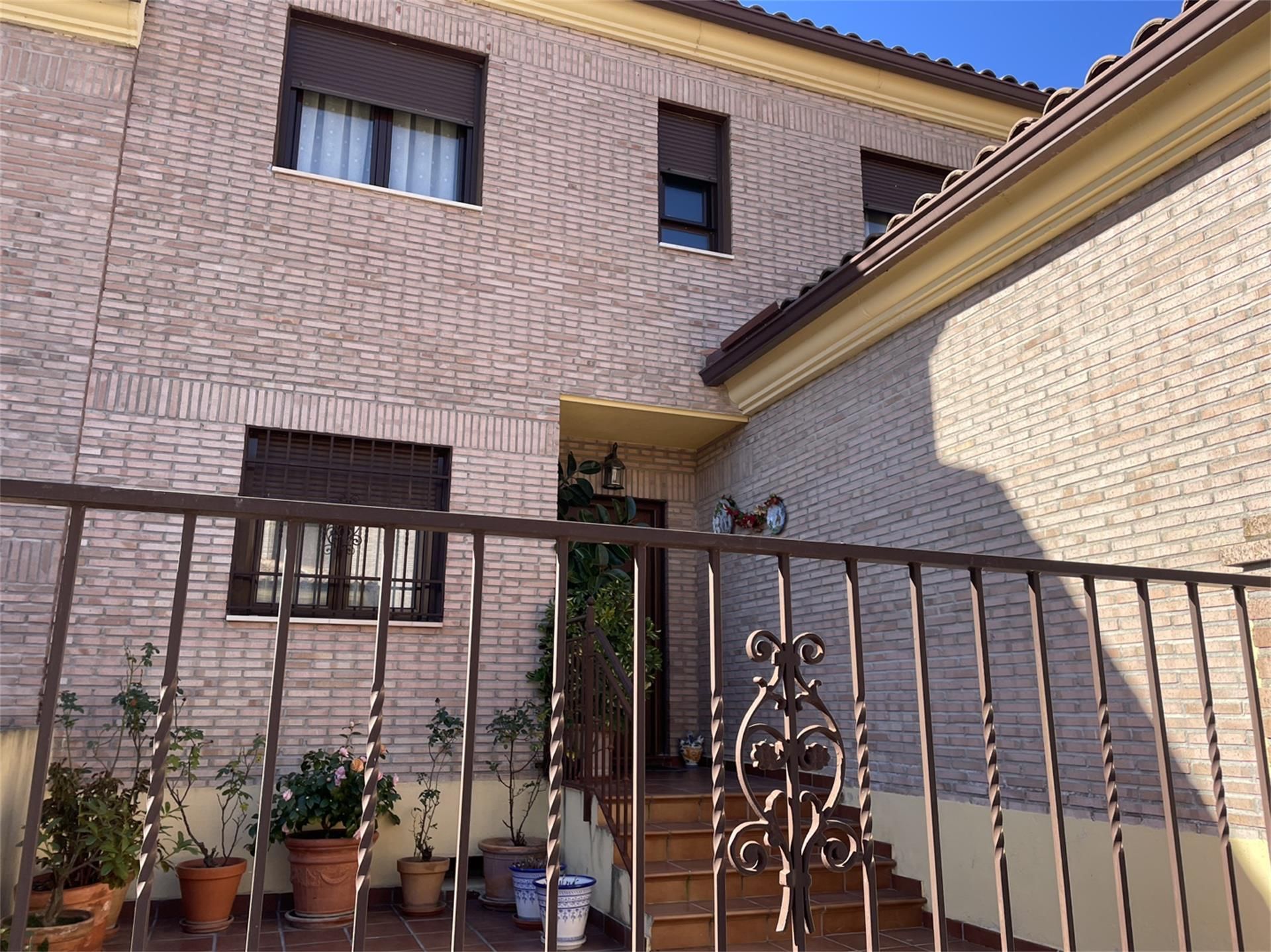 Exterior view of House or chalet for sale in Segurilla  with Air Conditioner, Heating and Parquet flooring