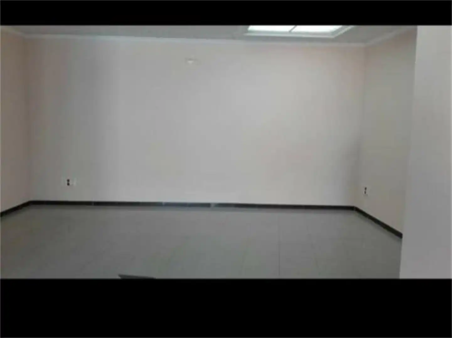 Büro zum Verkauf in Gerindote