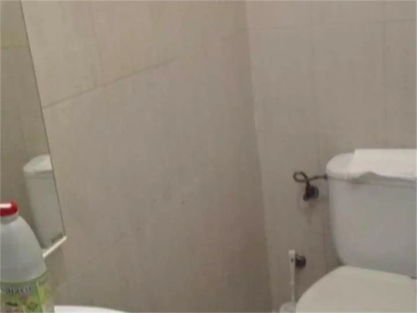 Badezimmer von Büro zum Verkauf in Gerindote