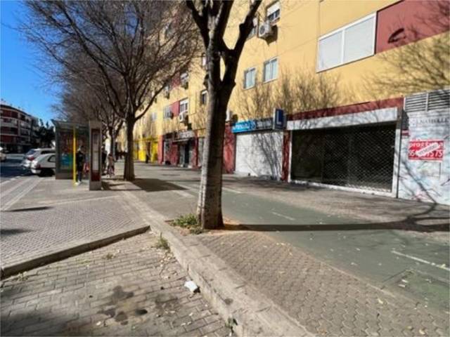 Local comercial en Alquiler en Calle Amalia Torrijos, 6-11 en Cruz Roja