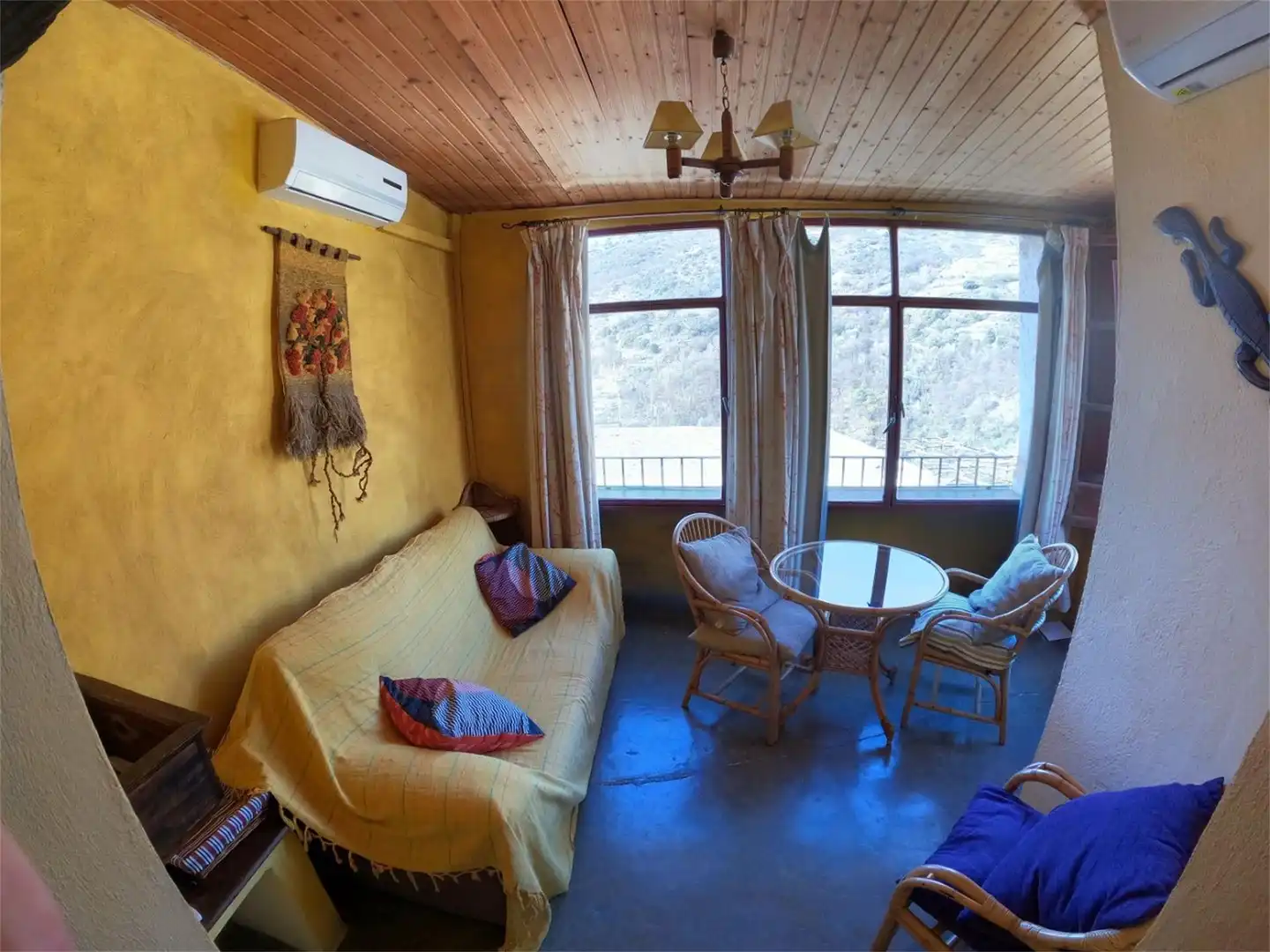 Houses for sale in Calle Real, 31, Pampaneira Living room of Houses for sale in Pampaneira with Air Conditioner, Heating and Furnished