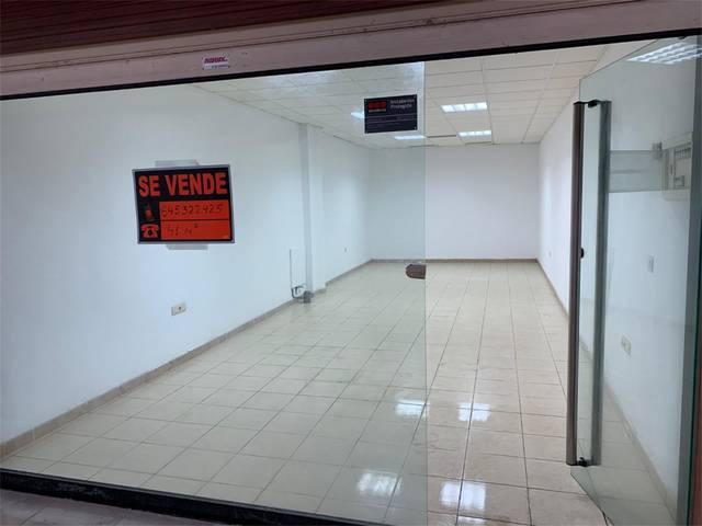 Local comercial en Venta en Avenida Ernesto Sarti, 1 en Torviscas Bajo