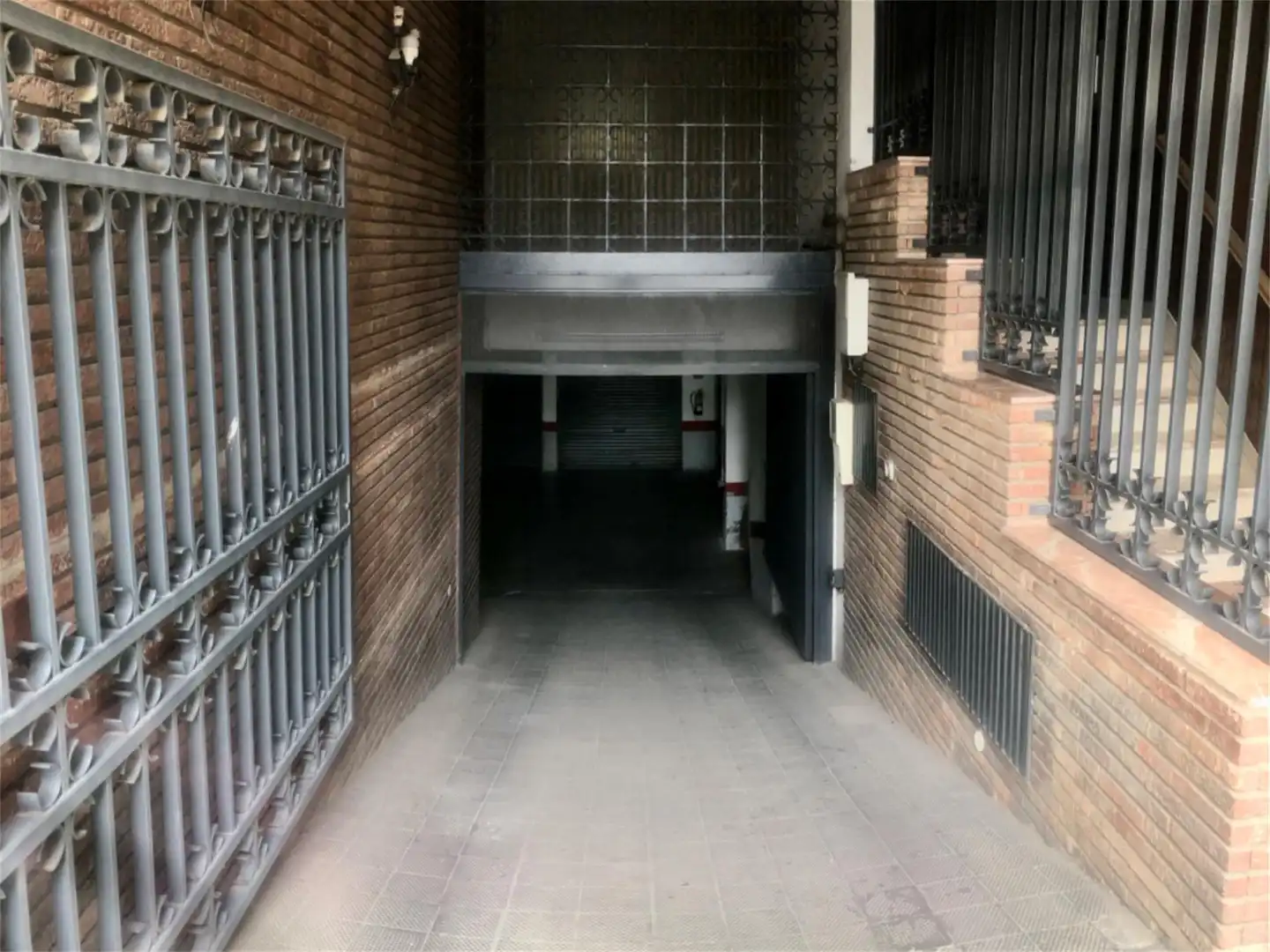 Garage zur Miete in Plaza de Pineda, Zona Centro Garage zur Miete in Córdoba