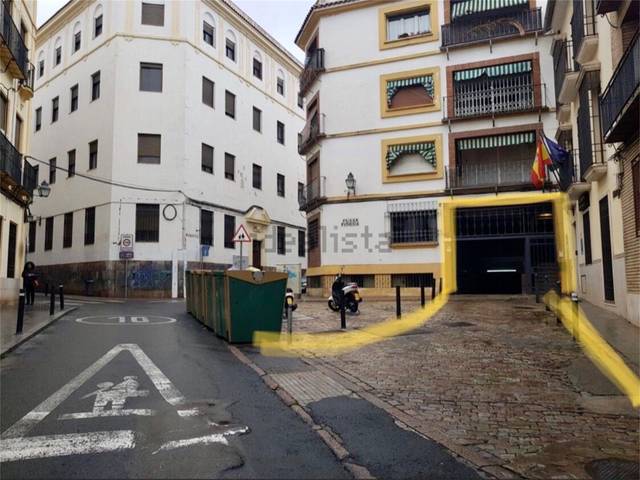 Garaje en Alquiler en Plaza de Pineda, 3-1 en Zona Centro
