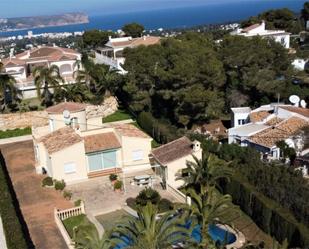 Vista exterior de Casa o xalet en venda en Jávea / Xàbia amb Terrassa i Piscina