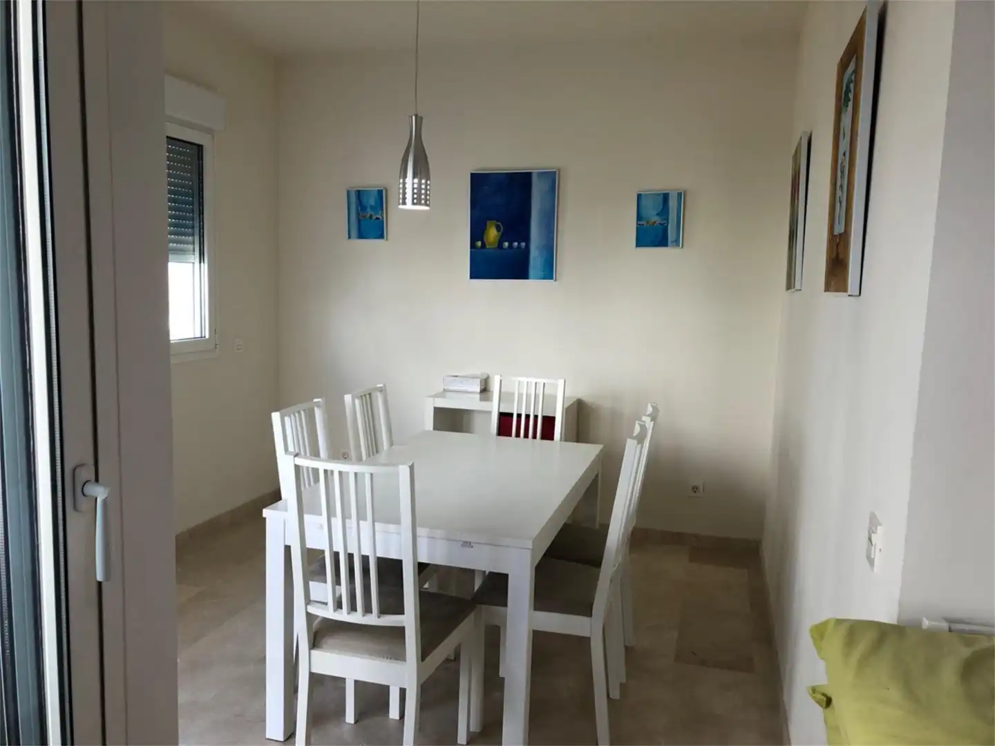 Comedor de Dúplex de alquiler en Estepona con Aire acondicionado, Calefacción y Jardín privado