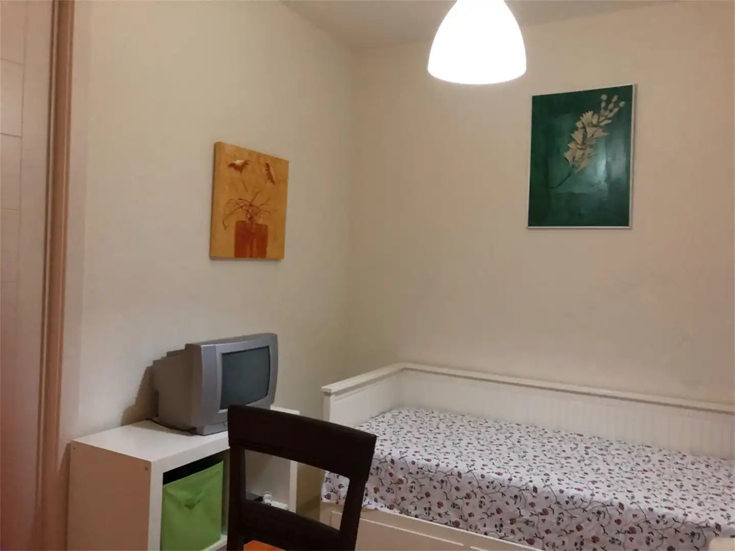 Habitación de Dúplex de alquiler en Estepona con Aire acondicionado, Calefacción y Jardín privado