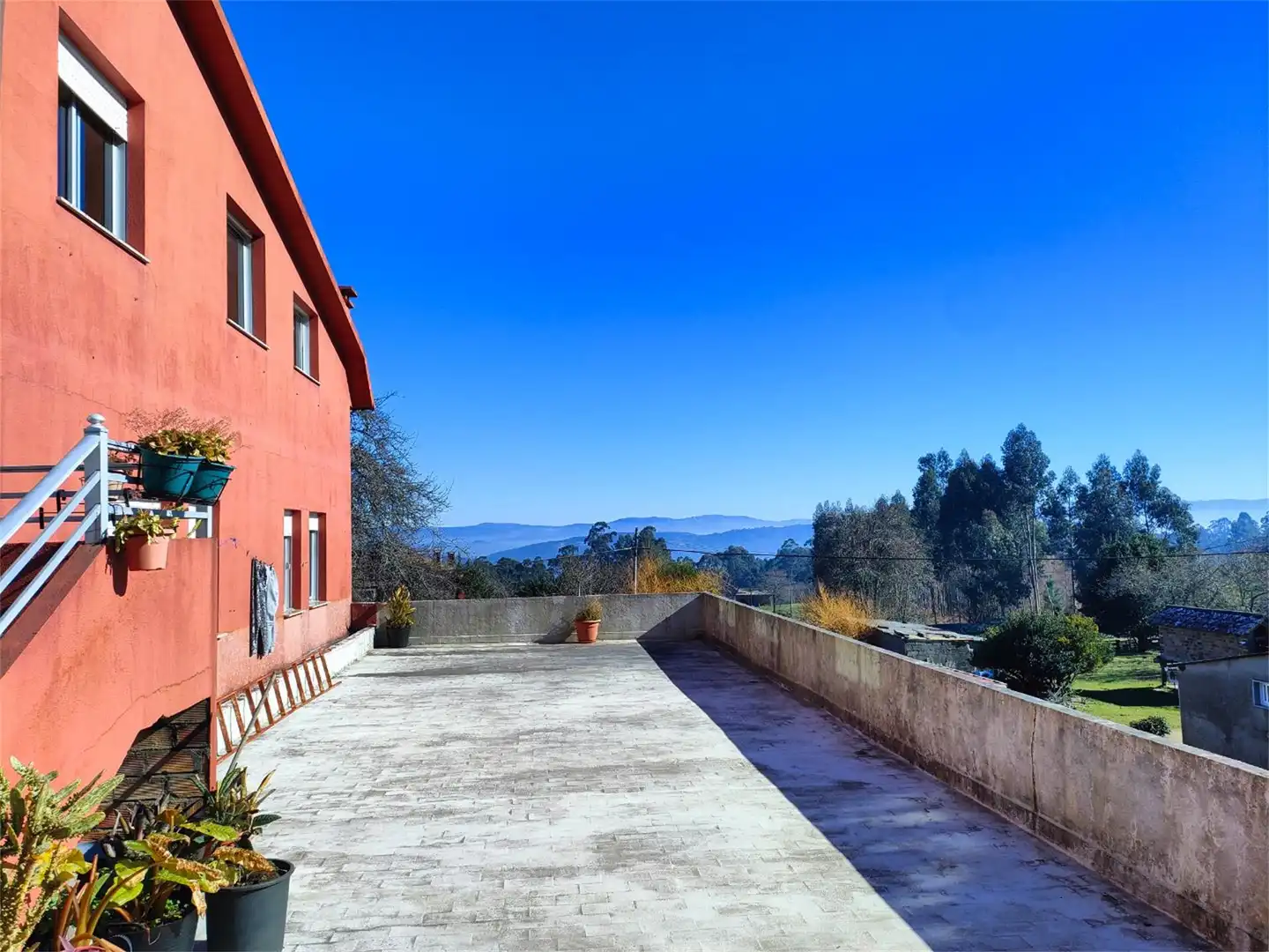 Local en venta en Estrada San Cosme, Valadares - Beade Vista exterior de Local en venta en Vigo con Calefacción y Amueblado