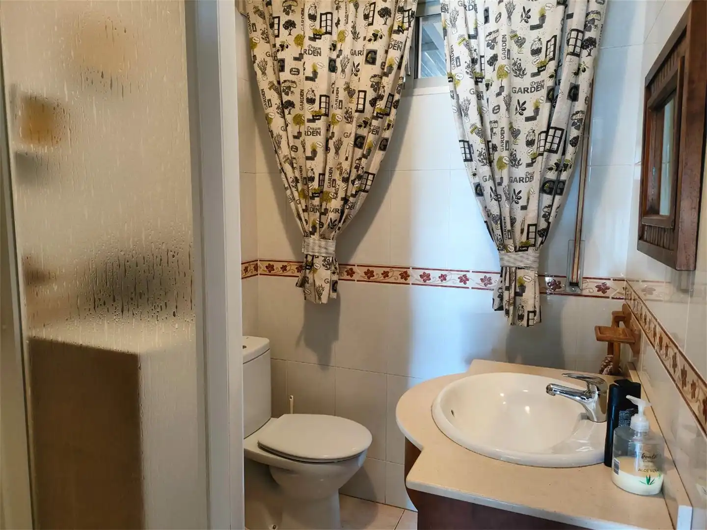 Local en venta en Estrada San Cosme, Valadares - Beade Baño de Local en venta en Vigo con Calefacción y Amueblado