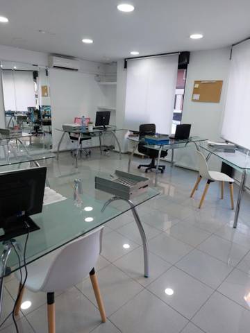 Oficina en Alquiler en Calle de la Ciudad de Alfaro, 240 en Los Ángeles