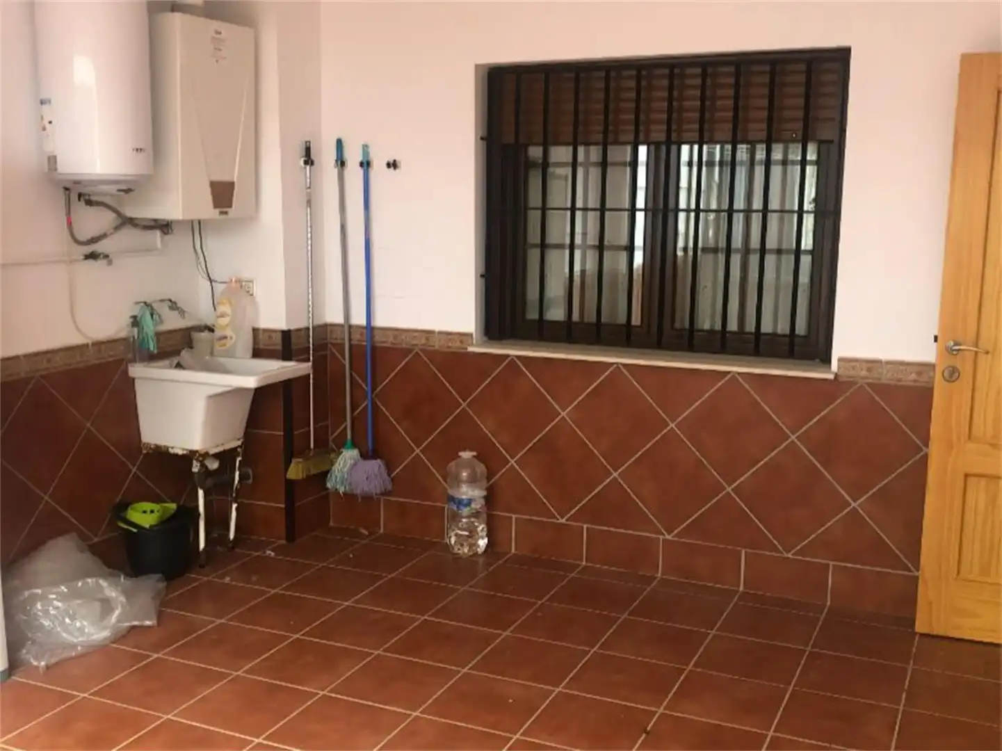 Casa adosada en venta en Carretera Genil, 39, Herrera Cocina de Casa adosada en venta en Herrera con Aire acondicionado, Calefacción y Trastero