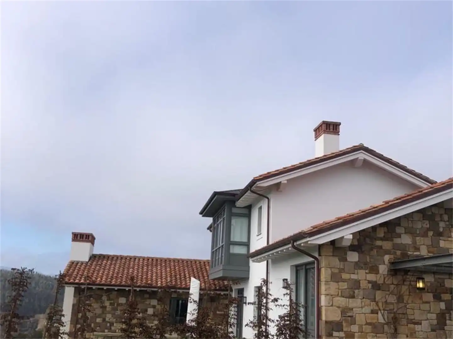 Vista exterior de Casa o xalet en venda en Comillas (Cantabria) amb Terrassa