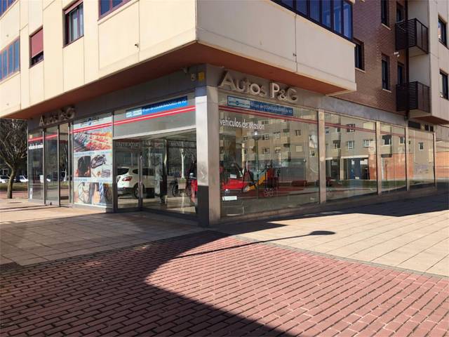 Local comercial en Venta en Calle Gonzalo de Berceo, 4 en Juan XXIII - Las Torres - G2