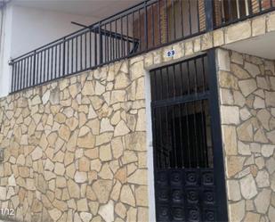 Exterior view of Single-family semi-detached for sale in Cañamares  with Terrace