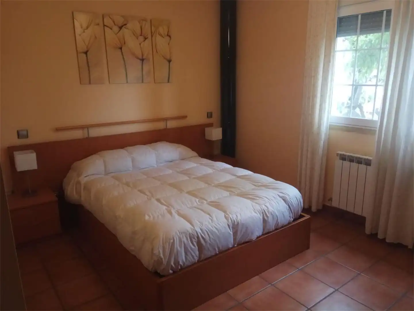 Casa o chalet en venta en Calle de Manuel de Falla, 5, El Hoyo de Pinares Habitación de Casa o chalet en venta en El Hoyo de Pinares con Terraza, Piscina y Balcón