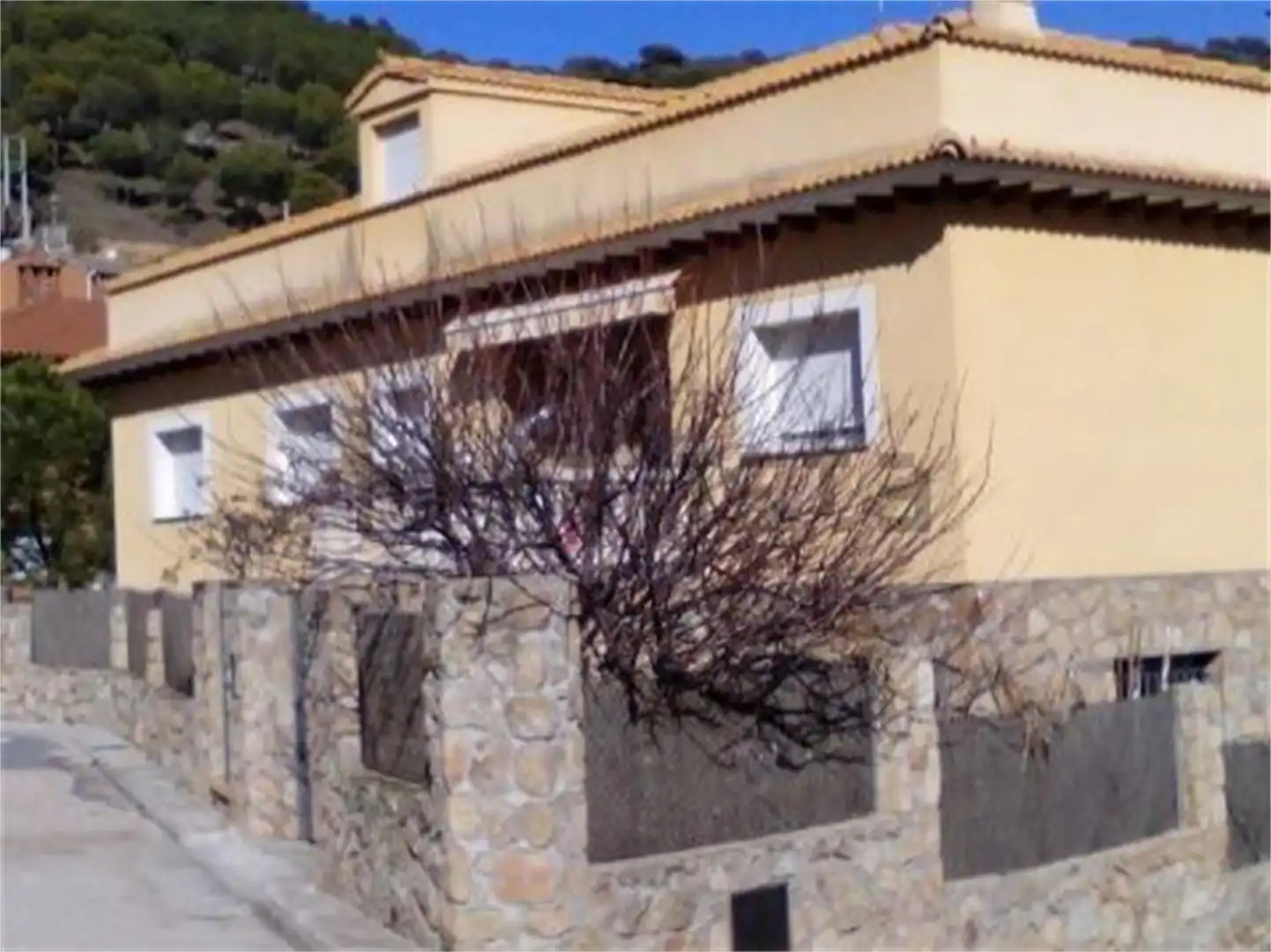 Casa o chalet en venta en Calle de Manuel de Falla, 5, El Hoyo de Pinares Vista exterior de Casa o chalet en venta en El Hoyo de Pinares con Terraza, Piscina y Balcón
