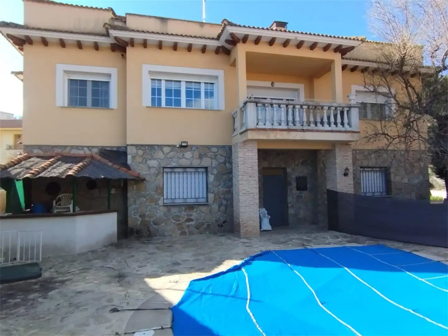 Casa o chalet en venta en Calle de Manuel de Falla, 5, El Hoyo de Pinares Vista exterior de Casa o chalet en venta en El Hoyo de Pinares con Terraza, Piscina y Balcón