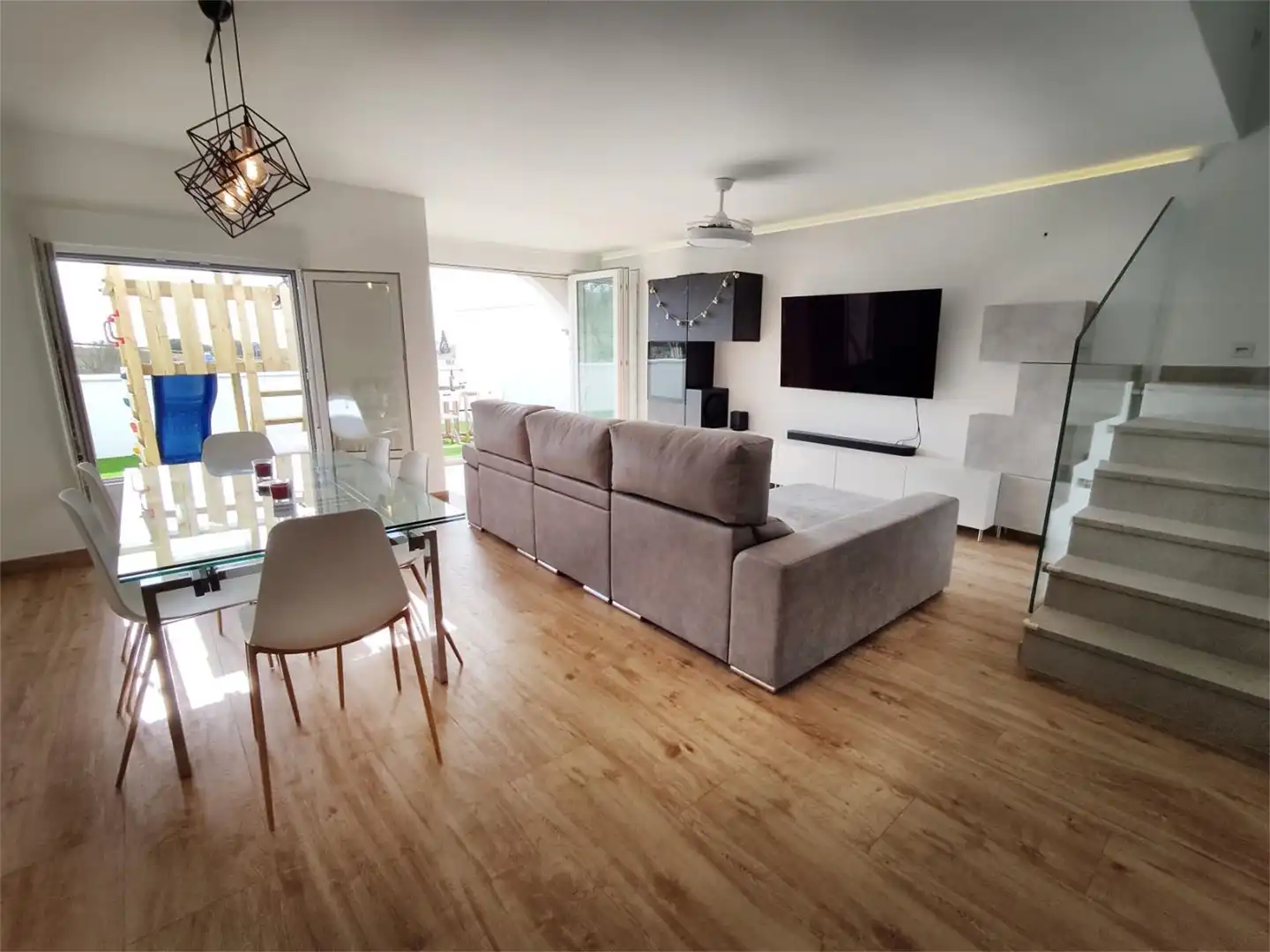 Sala de estar de Dúplex en venta en Mijas con Terraza y Piscina