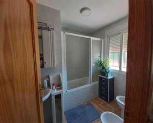 Bathroom of Duplex for sale in Escalona  with Air Conditioner, Terrace and Balcony