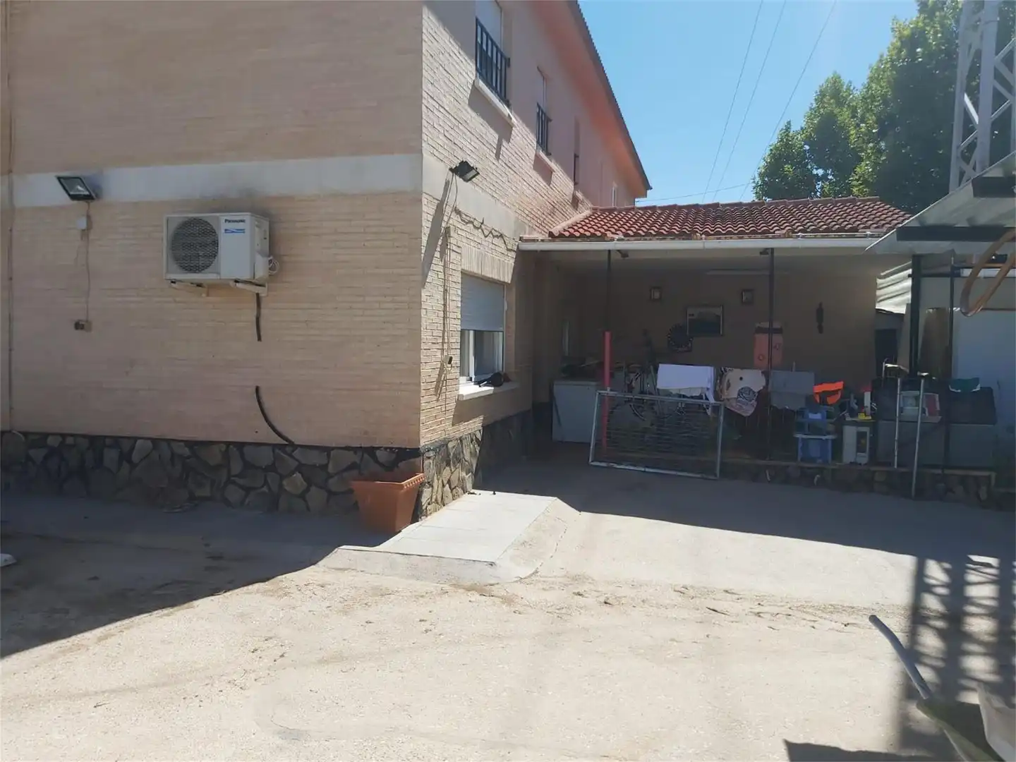 Dúplex en venta en Calle Lagartera, Escalona Vista exterior de Dúplex en venta en Escalona con Aire acondicionado, Terraza y Balcón