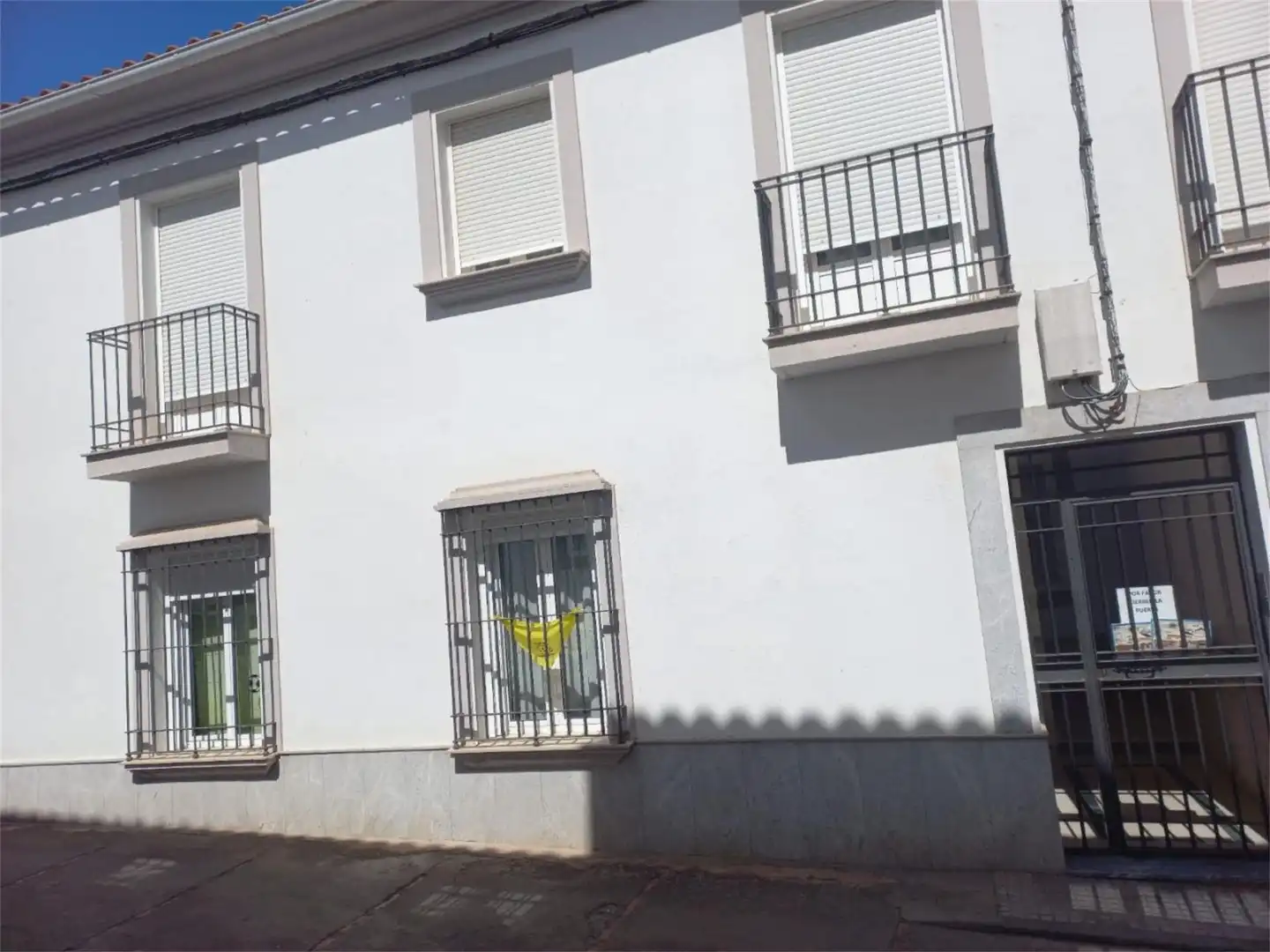 Flat for sale in Calle Onésimo Redondo, 3, Fuentes de León Exterior view of Flat for sale in Fuentes de León with Air Conditioner, Heating and Terrace