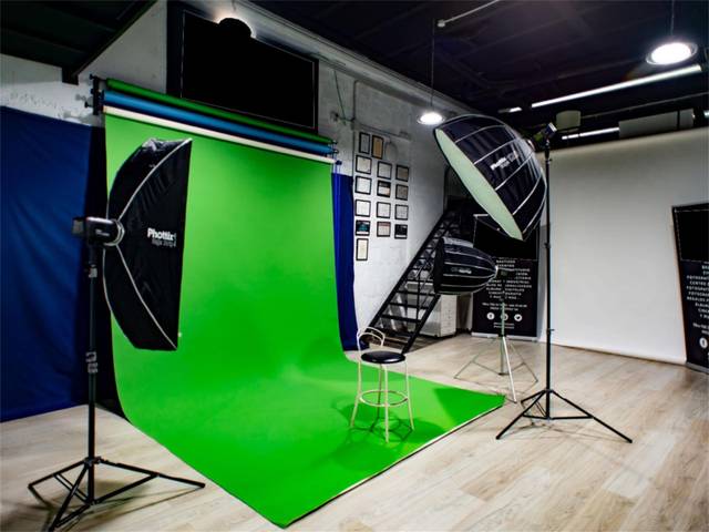 Oficina en Alquiler en Calle Virgen del Pilar, . en La Feria