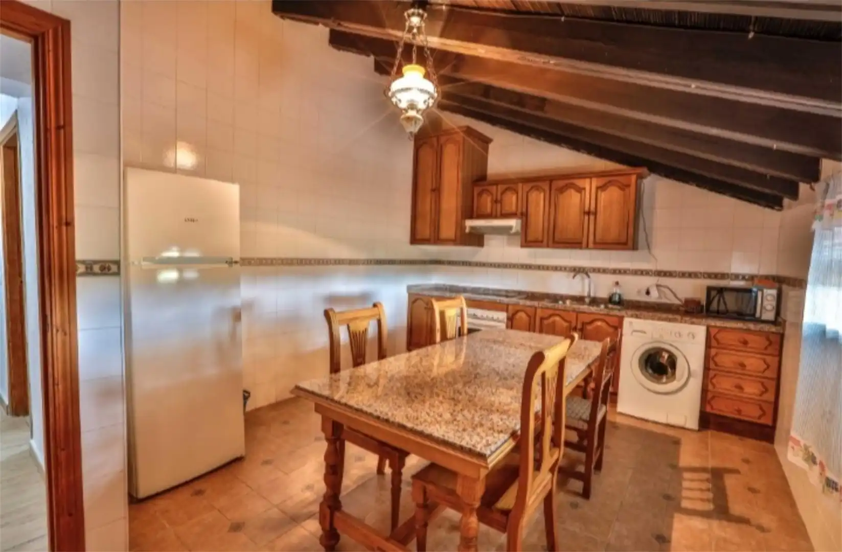 Cocina de Casa o chalet en venta en Carmona con Aire acondicionado, Calefacción y Jardín privado