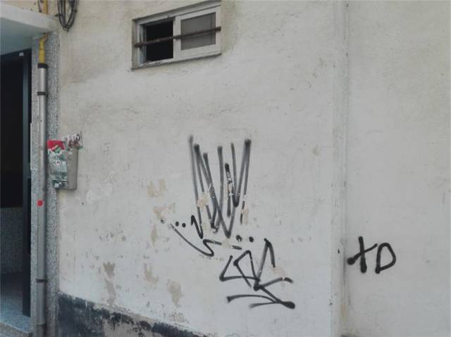 Local comercial en Venta en Rúa Ponzos, 13 en Zona Ultramar