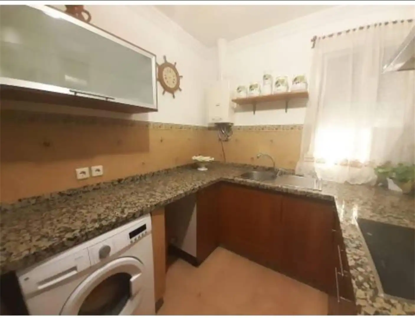 Kitchen of Flat for share in Sevilla  with Air Conditioner, Terrace and Furnished