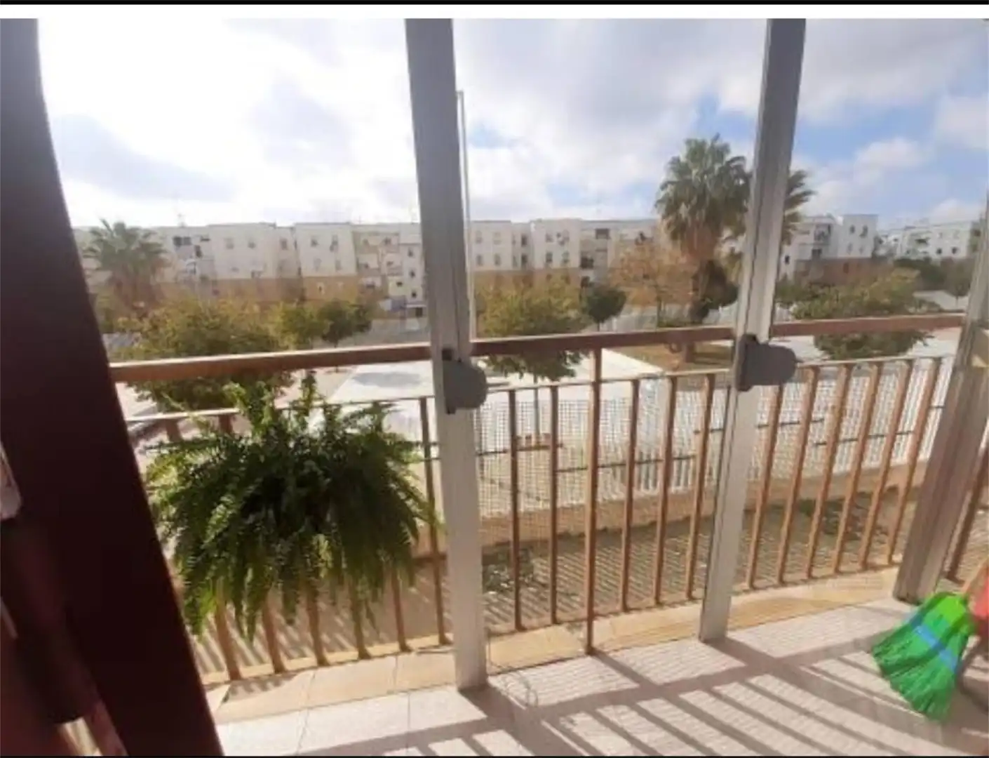 Balcony of Flat for share in Sevilla  with Air Conditioner, Terrace and Furnished