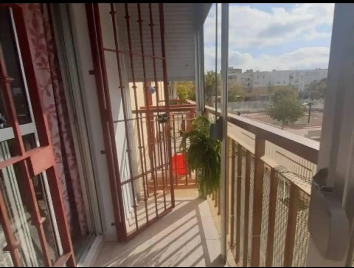Balcony of Flat for share in Sevilla  with Air Conditioner, Terrace and Furnished