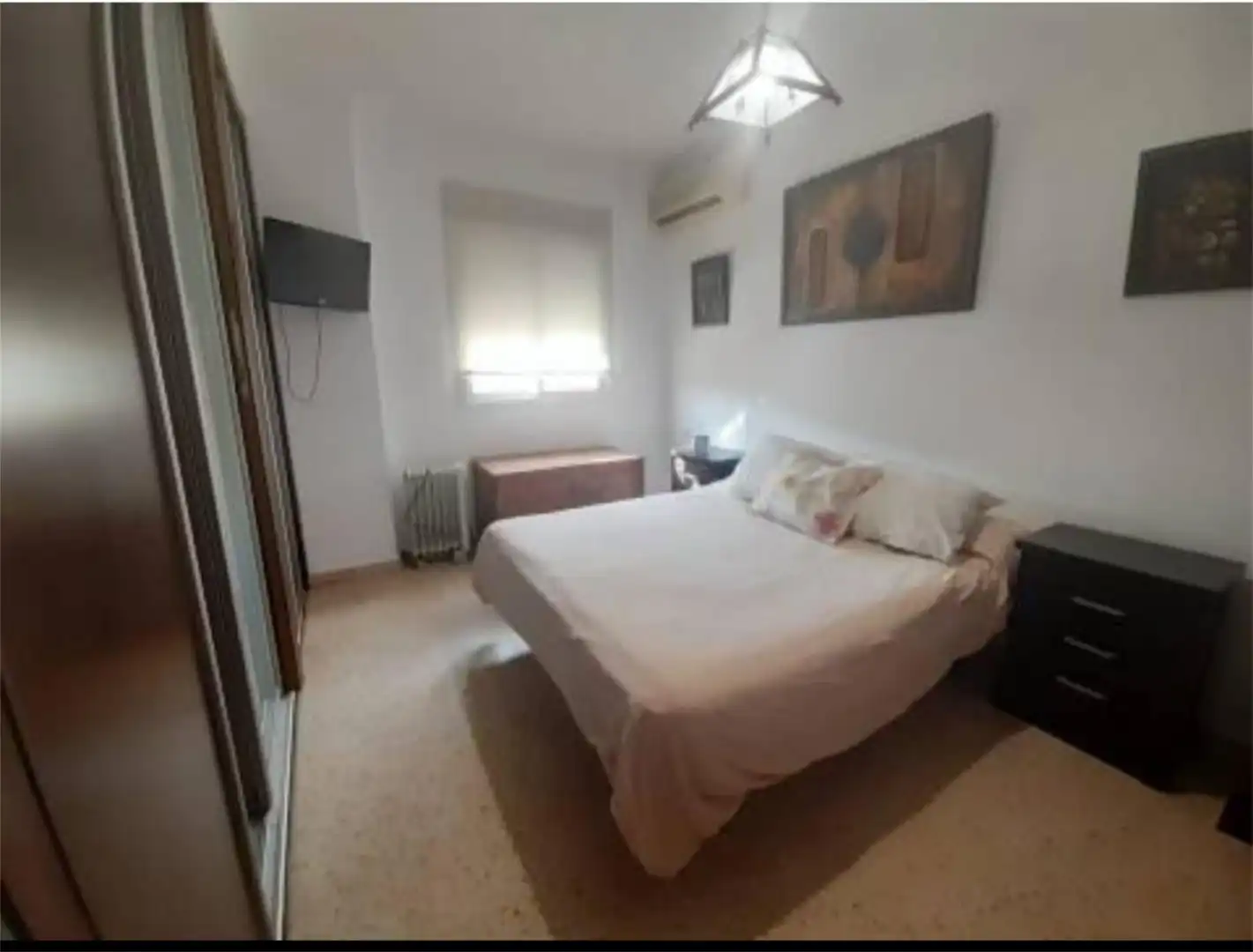Bedroom of Flat for share in Sevilla  with Air Conditioner, Terrace and Furnished
