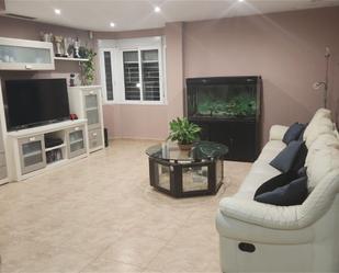 Sala d'estar de Pis en venda en Elche / Elx amb Aire condicionat, Terrassa i Piscina