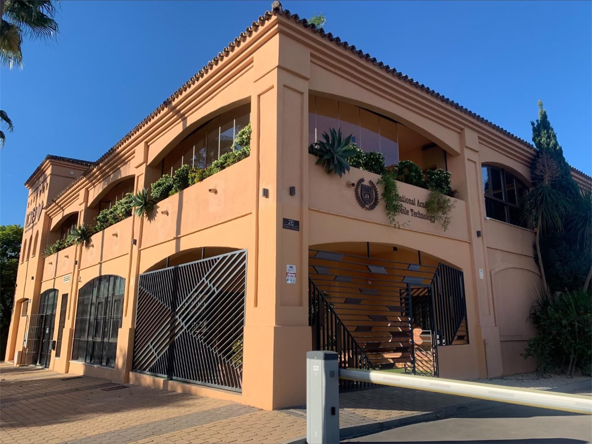 Exterior view of Office to rent in Estepona