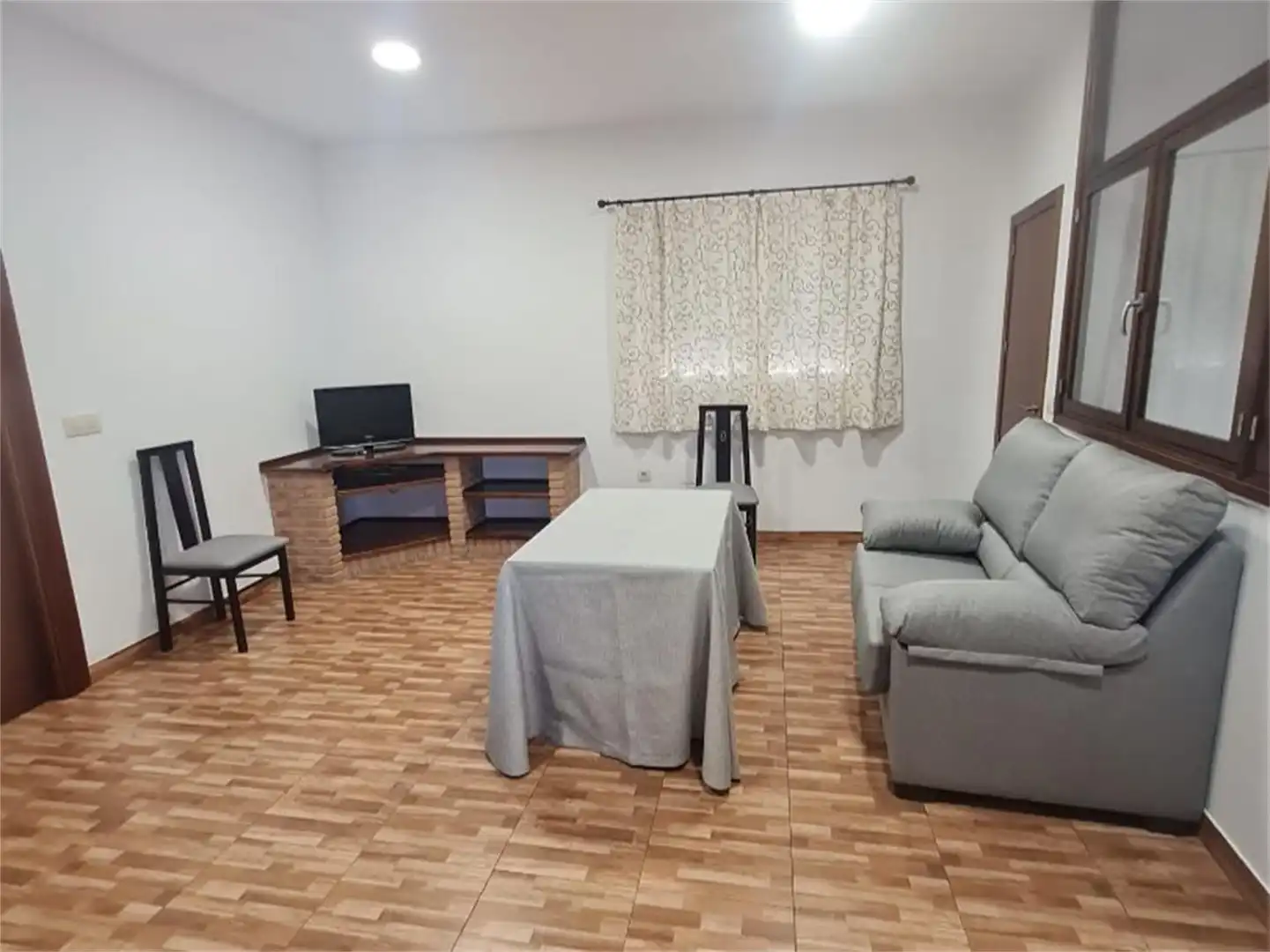 Sala de estar de Piso de alquiler en Alcaudete con Aire acondicionado y Amueblado