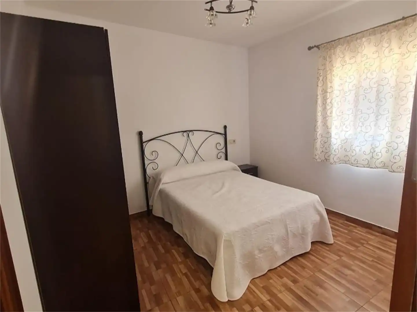 Habitación de Piso de alquiler en Alcaudete con Aire acondicionado y Amueblado