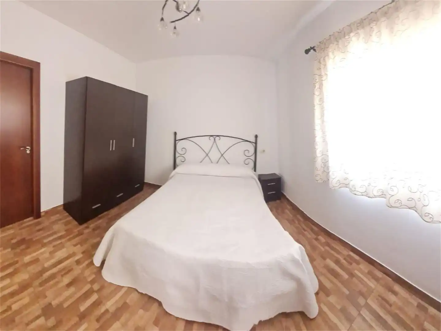 Habitación de Piso de alquiler en Alcaudete con Aire acondicionado y Amueblado
