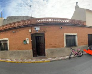 Vista exterior de Casa adosada en venda en Carrión de Calatrava