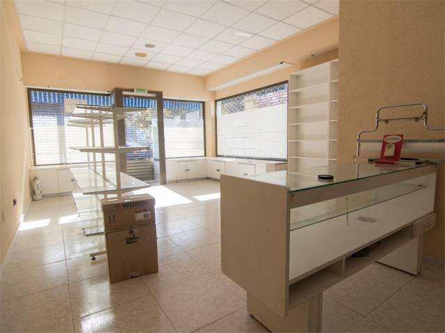 Local comercial en Venta en Calle Reyes de Navarra, 3 en Zaramaga