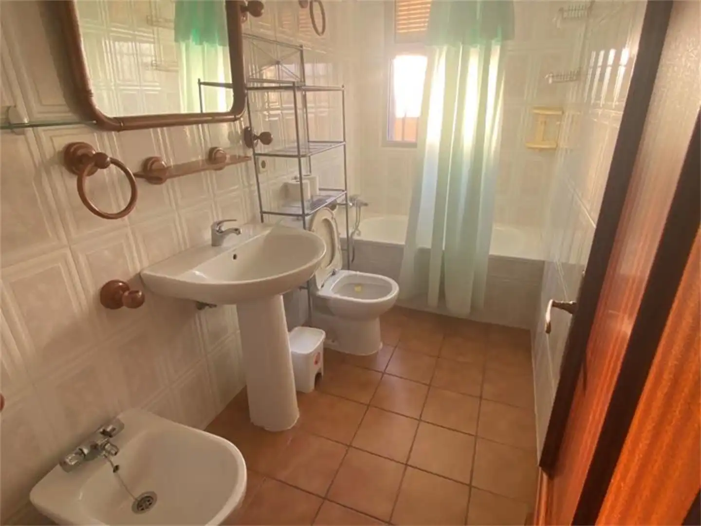 Casa o chalet en venta en Calle Chicuelo, 11, Morón de la Frontera Baño de Casa o chalet en venta en Morón de la Frontera con Aire acondicionado, Terraza y Piscina
